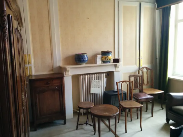 Cheminée en marbre d'origine, celle qui a donné son nom à la maison